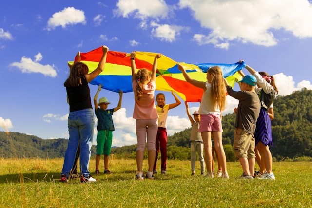 Come intrattenere i bambini durante le vacanze estive e la chiusura delle scuole